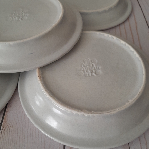 5 Pfaltzgraff "Yorktowne"Vintage Bread Plates Saucers Size:OS  Pfaltzgraff - Picture 7 of 8